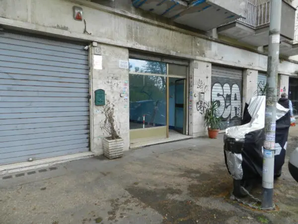 Capannone via Dei Campi Flegrei 47, Roma