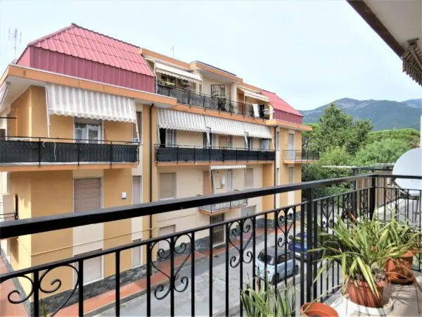 Monolocale via Isonzo 16, Loano