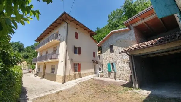 Casale via Roma 31, Zocca