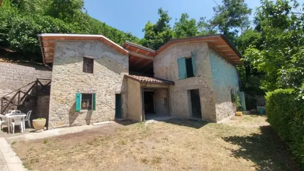 Casale via Roma 31, Zocca