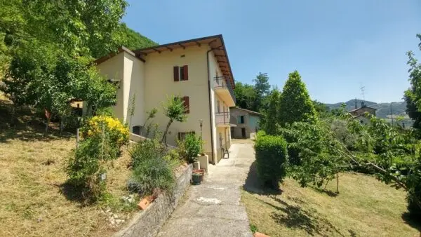 Casale via Roma 31, Zocca