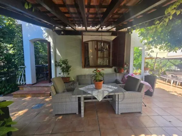 Villa via Luciano Veziano 10, Ventimiglia