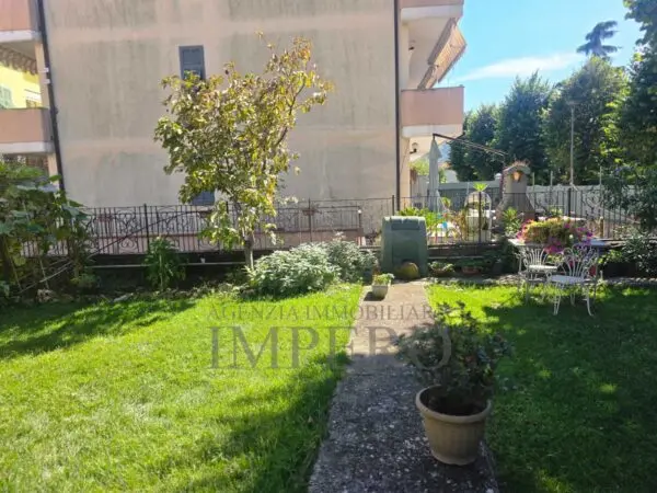 Villa via Luciano Veziano 10, Ventimiglia