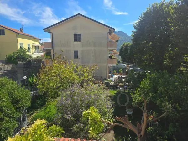 Villa via Luciano Veziano 10, Ventimiglia