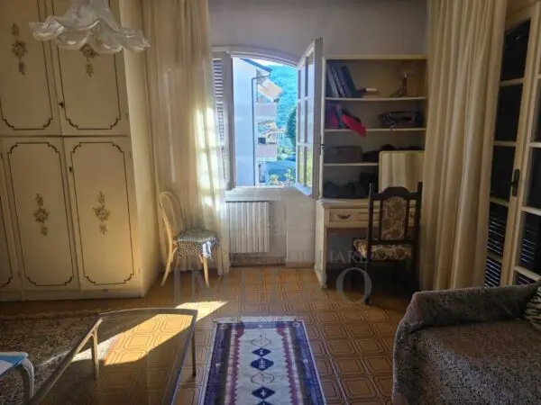 Villa via Luciano Veziano 10, Ventimiglia