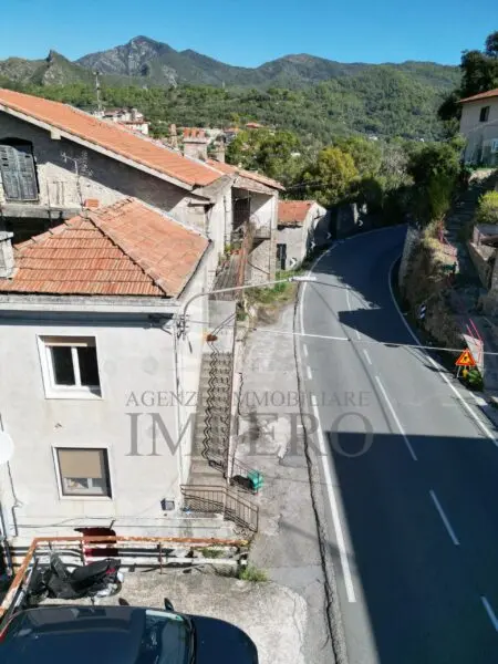 Quadrilocale via Edmondo De Amicis 47, Ventimiglia