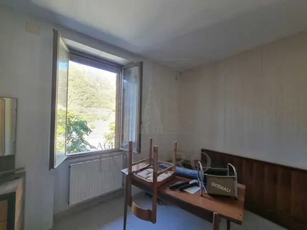 Quadrilocale via Edmondo De Amicis 47, Ventimiglia