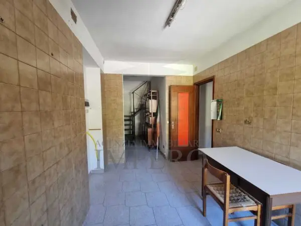 Quadrilocale via Edmondo De Amicis 47, Ventimiglia