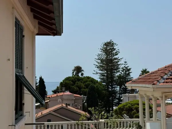 Bilocale 43, Sanremo