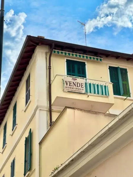 Bilocale 43, Sanremo