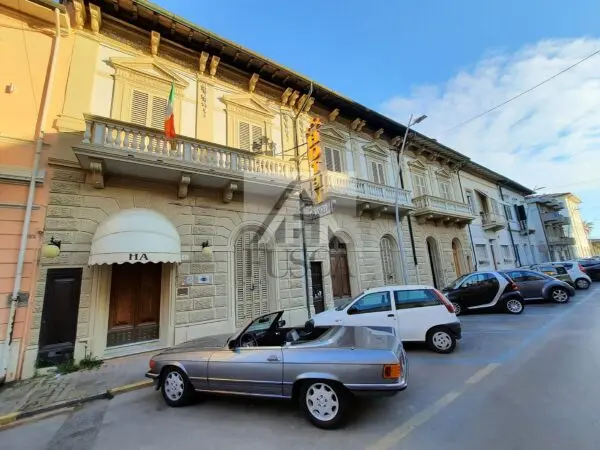 Palazzo - Stabile via Carrara 23, Viareggio