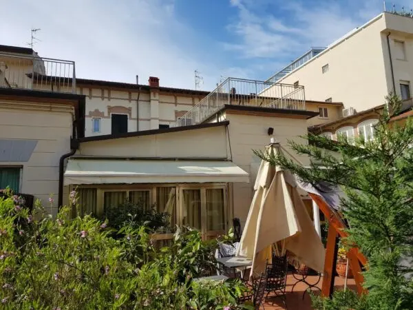 Palazzo - Stabile via Carrara 23, Viareggio