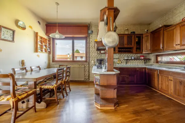 Villa via Del Secco, Sant'Angelo In Campo, Lucca