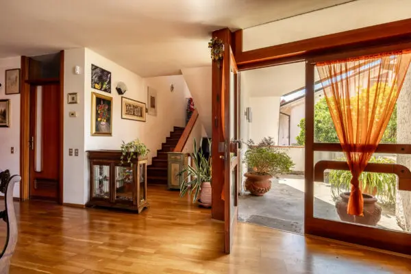 Villa via Del Secco, Sant'Angelo In Campo, Lucca