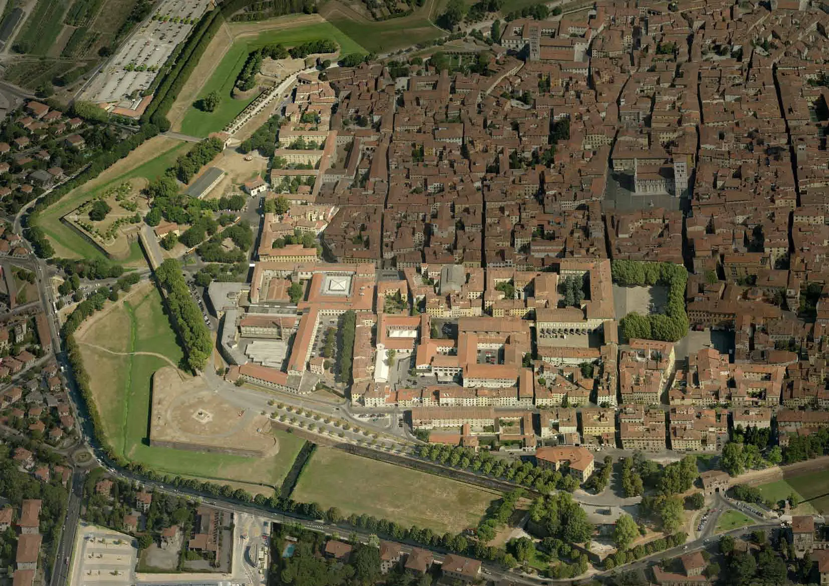 Immagine per Terratetto in vendita a Lucca via Degli Angeli