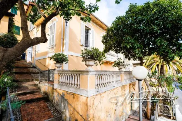 Villa via Mameli 84, Taggia