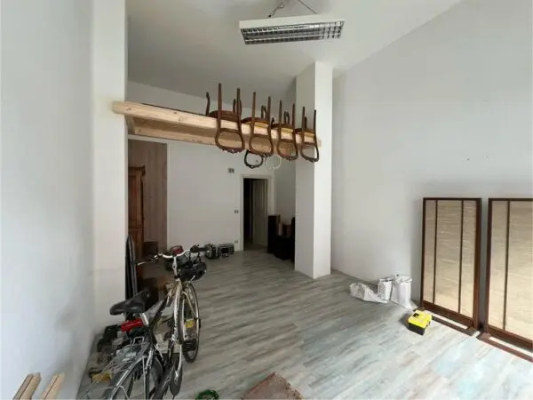 Immagine per Negozio in vendita a Torino via Castelgomberto