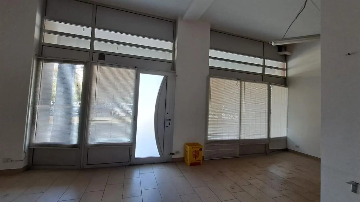 Immagine per Negozio in vendita a Torino via Val della Torre 49/11