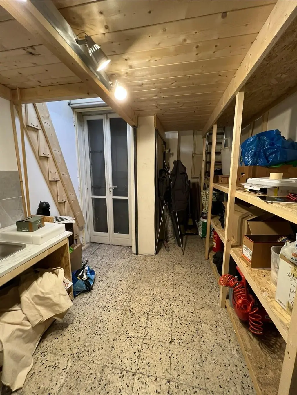 Immagine per Negozio in vendita a Torino via Castelgomberto