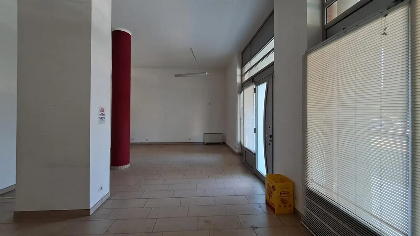 Immagine per Negozio in vendita a Torino via Val della Torre 49/11