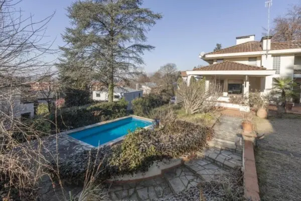 Villa strada Al Traforo Di Pino, Torino