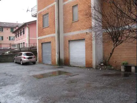 Magazzino via Alessandro Pedemonte, Serra Riccò