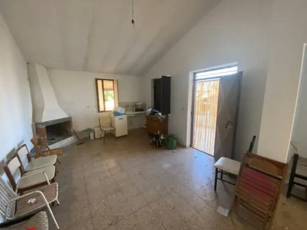 Villa A Schiera via Acquaviva, Casamassima