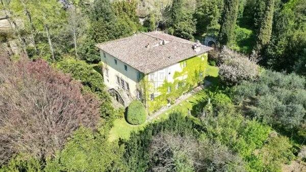 Villa via Di Vorno, Capannori