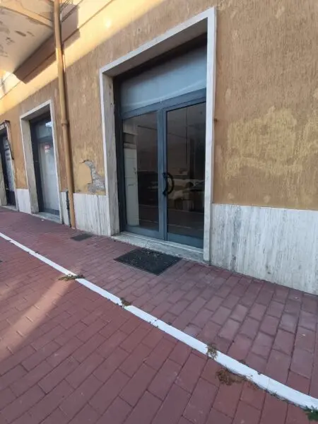 Locale Commerciale via Erasmo Mari, Ascoli Piceno