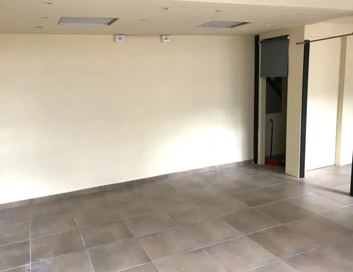 Immagine per Locale commerciale in vendita a Ascoli Piceno via Erasmo Mari