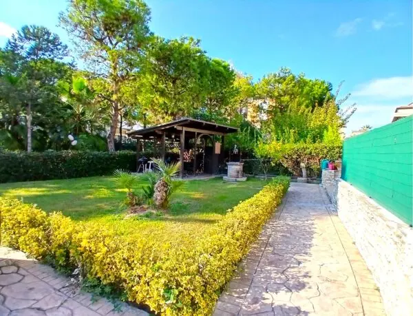 Villa Trifamiliare via Filippo Turati 43, San Benedetto Del Tronto