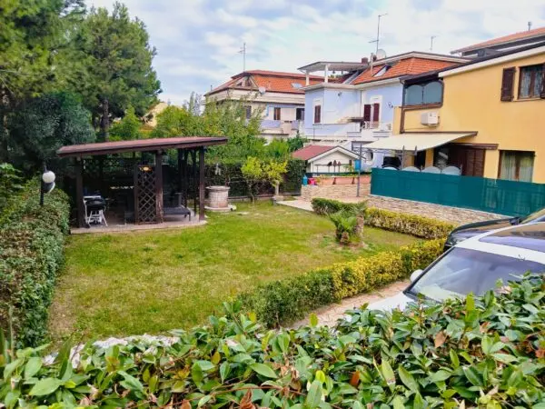 Villa Trifamiliare via Filippo Turati 43, San Benedetto Del Tronto