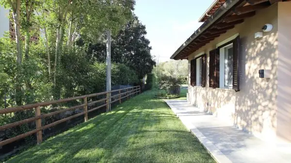 Villa via Di San Ginese, Capannori