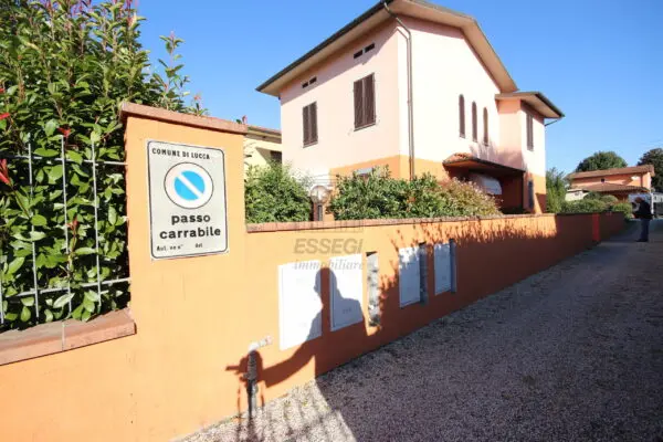 Villa via Della Santissima Annunziata 859, Lucca