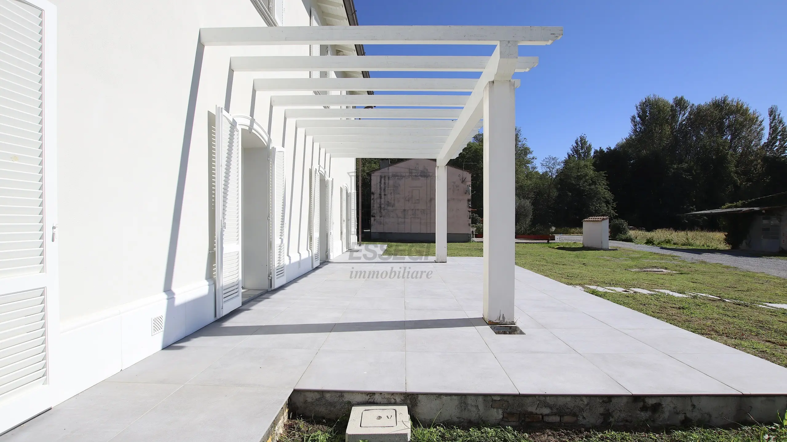 Immagine per Villa in vendita a Lucca via Don Emilio Angeli