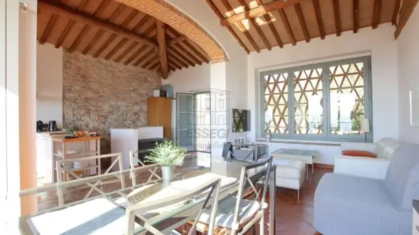 Casale via Per Matraia 22, Capannori