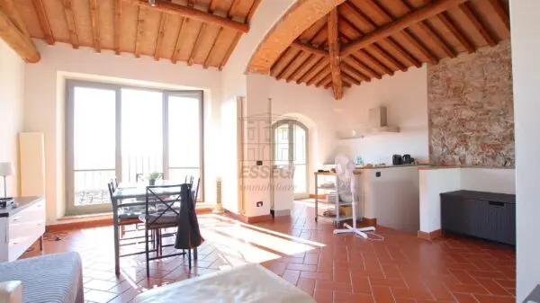Casale via Per Matraia 22, Capannori