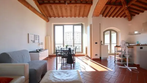 Casale via Per Matraia 22, Capannori