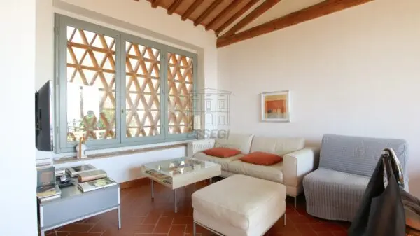 Casale via Per Matraia 22, Capannori