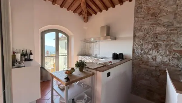 Casale via Per Matraia 22, Capannori