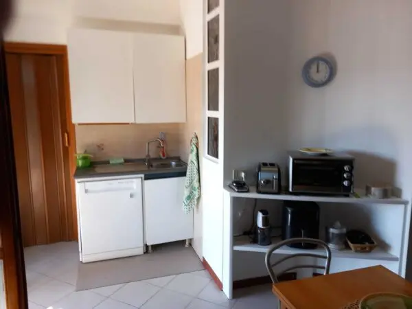 Monolocale via Cisa, Sarzana