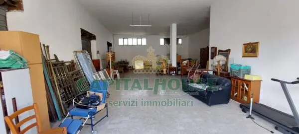 Magazzino via Moccia, Massa Di Somma