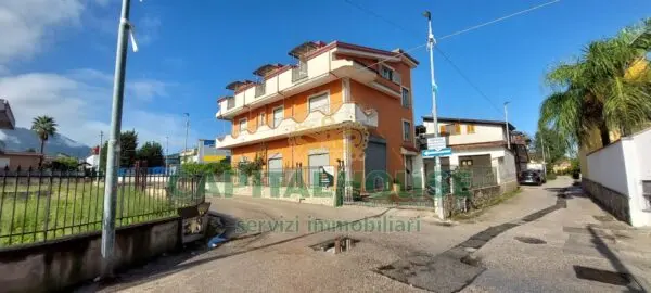 Magazzino via Moccia, Massa Di Somma