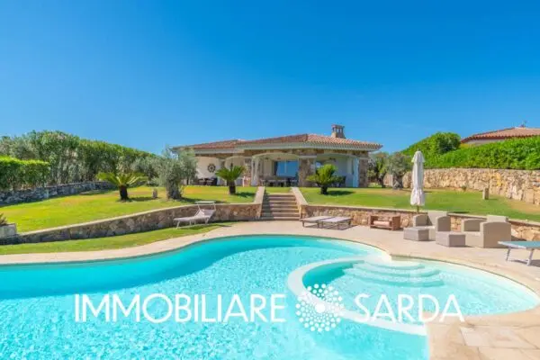 Villa via Panoramica Per Baragge, Padru