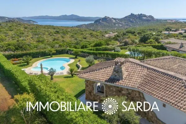 Villa via Panoramica Per Baragge, Padru