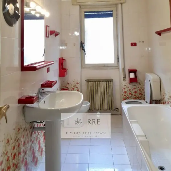 Appartamento via Accame, Pietra Ligure
