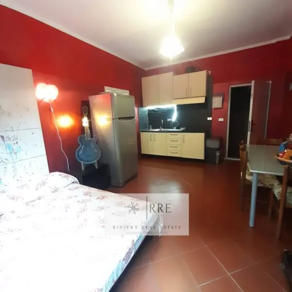 Appartamento via Accame, Pietra Ligure