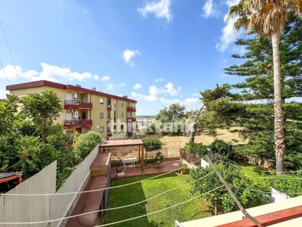 Villetta A Schiera via Maria Montessori, Noto