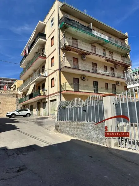 Appartamento via Marche 21, Siracusa