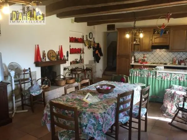 Agriturismo via Contrada Colle, Rotella